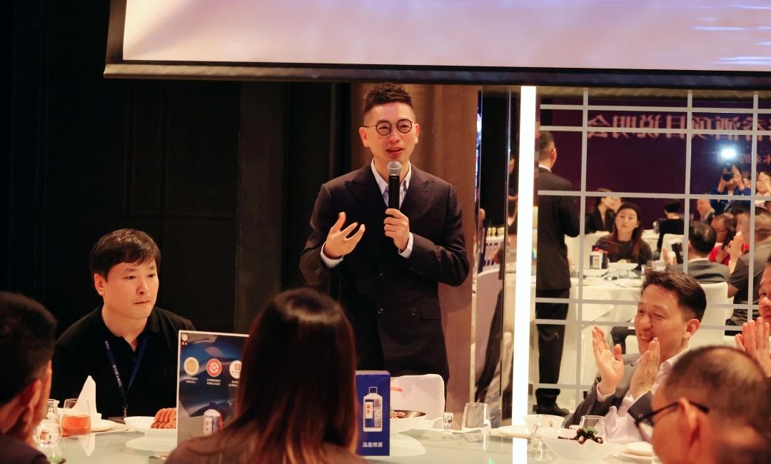 <b>“錯過茅臺,不要再錯過雄正”——雄正醬香酒項目說明會引領(lǐng)市場新機(jī)遇</b>