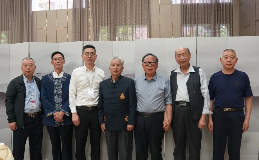 1741848979963907.jpg 640 (1).jpg